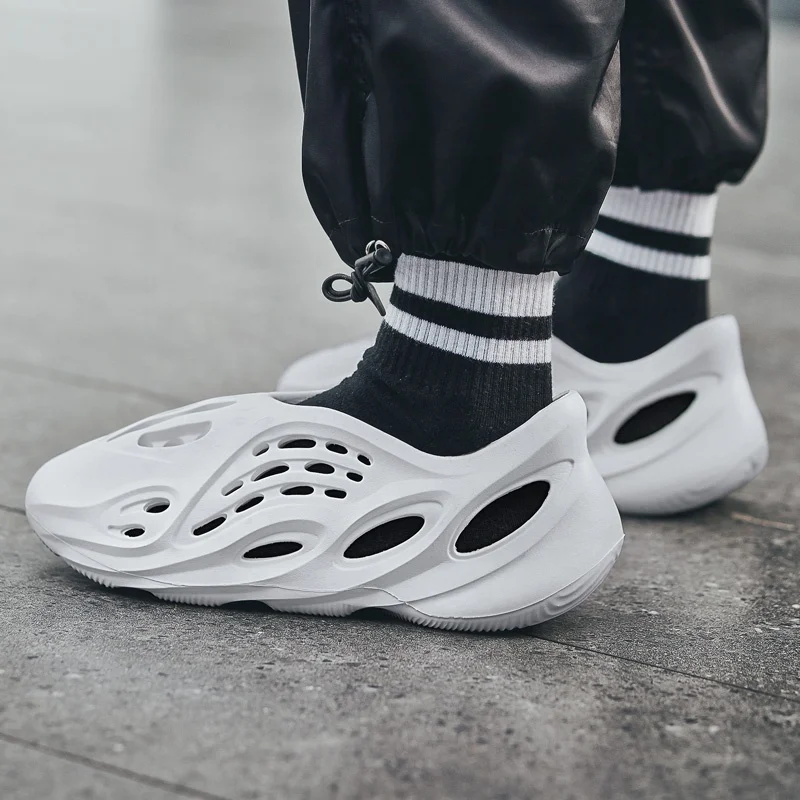 Hellosport High Quality Man Garden Shoes Eva Clog Mens Yeezy Slippers Yeezy Slide Cheap Yeezy Slippers Sandals 2021
Hellosport High Quality Man Garden Shoes Eva Clog Mens Yeezy Slippers Yeezy Slide Cheap Yeezy Slippers Sandals 2021