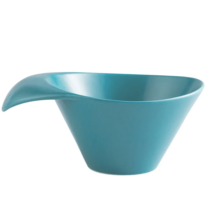 Creative style hotel tableware modeling ceramic bowl Nordic style restaurant salad bowl pickles household products
Creative style hotel tableware modeling ceramic bowl Nordic style restaurant salad bowl pickles household products