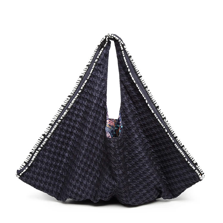 Ready To Sale Wholesale Ladies Sports Tote Bag Navy Color Big Capacity Shopping Handbags Fashion Yoga Bag, Customized color
Ready To Sale Wholesale Ladies Sports Tote Bag Navy Color Big Capacity Shopping Handbags Fashion Yoga Bag, Customized color