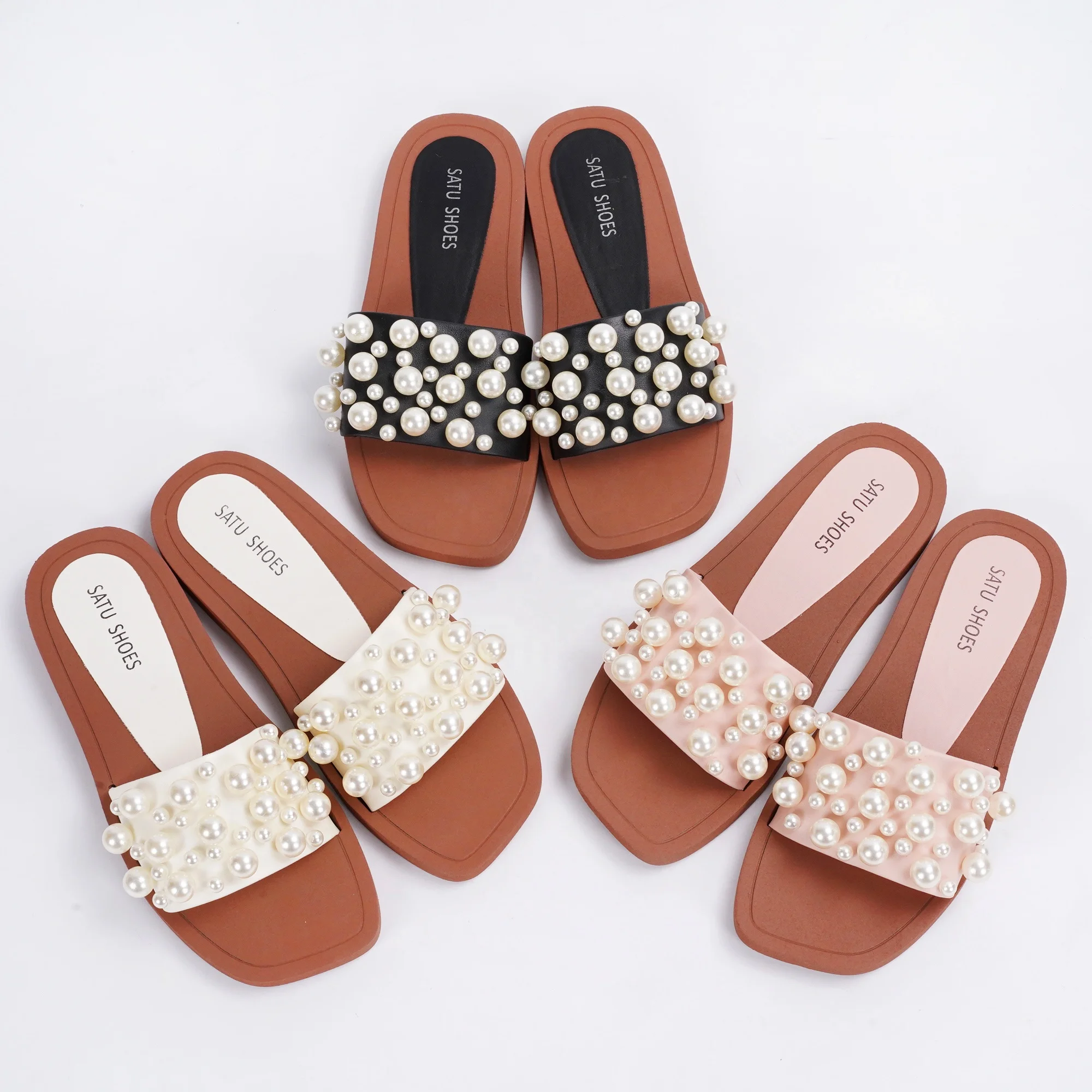 Summer Beach Pearl Flat Sandals Designer Square Toe Sandals Women Cover Pearl Upper Slides Slippers, Pink/black/white
Summer Beach Pearl Flat Sandals Designer Square Toe Sandals Women Cover Pearl Upper Slides Slippers, Pink/black/white