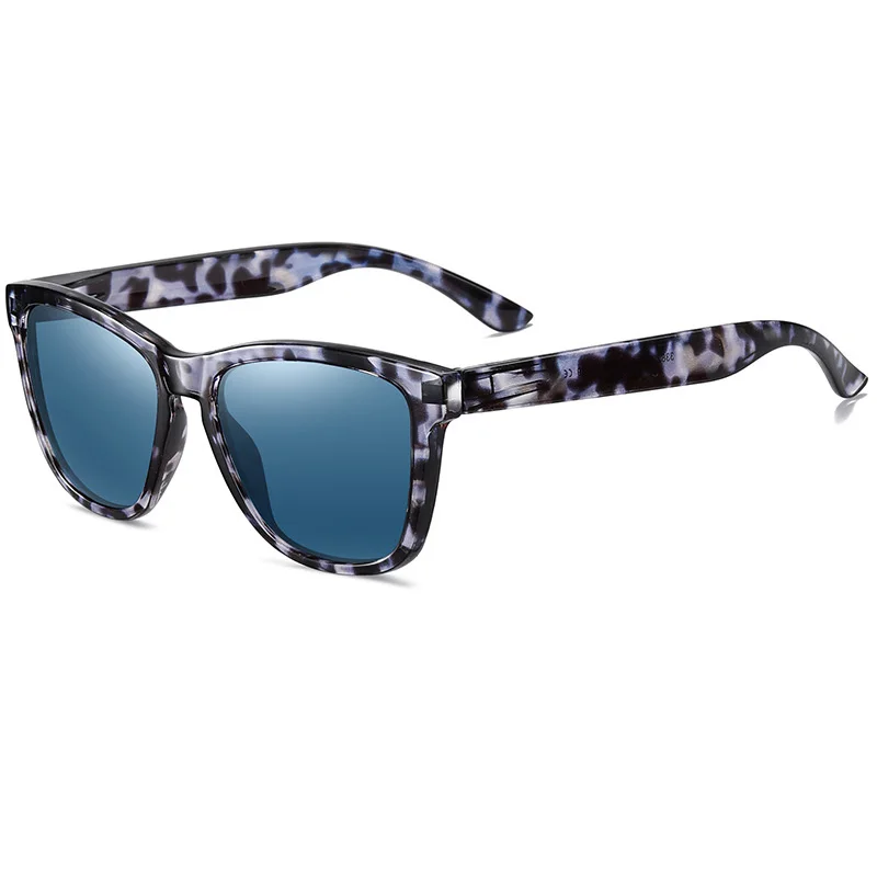 The new fashion and multi-color framed sunglasses in 2020 are hot selling sticking foot polarized sunglasses
The new fashion and multi-color framed sunglasses in 2020 are hot selling sticking foot polarized sunglasses