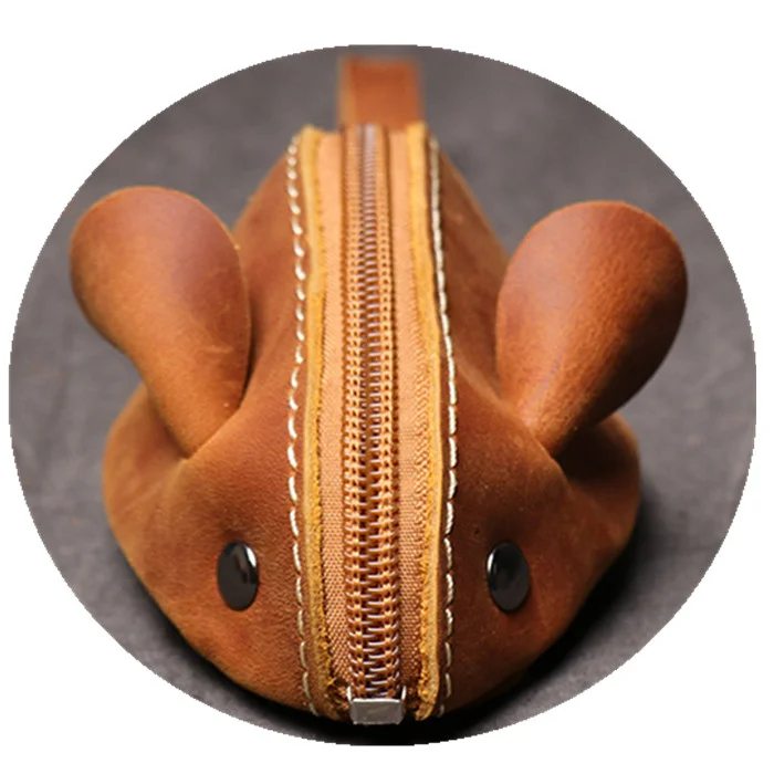 2020 new cowhide small purse leather cute rat cartoon shaped key case headset line storage coin purse
2020 new cowhide small purse leather cute rat cartoon shaped key case headset line storage coin purse