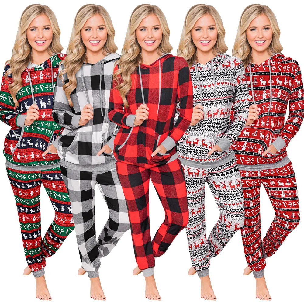 2020 Popular cartoon boutique plus size girls women mom christmas pajamas matching hoodie set
2020 Popular cartoon boutique plus size girls women mom christmas pajamas matching hoodie set