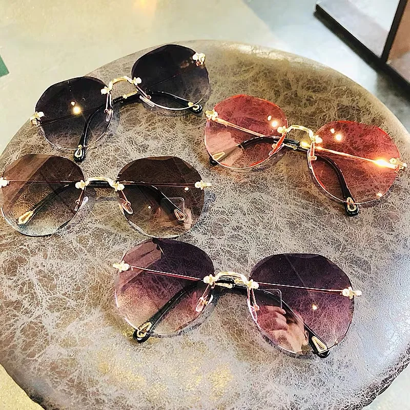 Uv400 Designer Trendy Made Italy Sun Glasses Personalized Round Ladies Rimless Sunglasses
Uv400 Designer Trendy Made Italy Sun Glasses Personalized Round Ladies Rimless Sunglasses