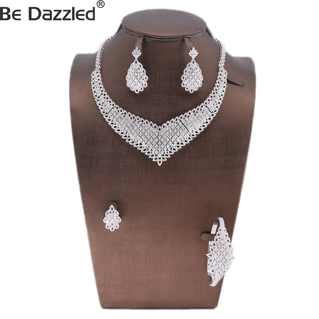 Bedazzled Luxury Hign Quality Dubai Water Drop Earring Necklace Set Fashion Wedding Bridal Jewelry Set
Bedazzled Luxury Hign Quality Dubai Water Drop Earring Necklace Set Fashion Wedding Bridal Jewelry Set
