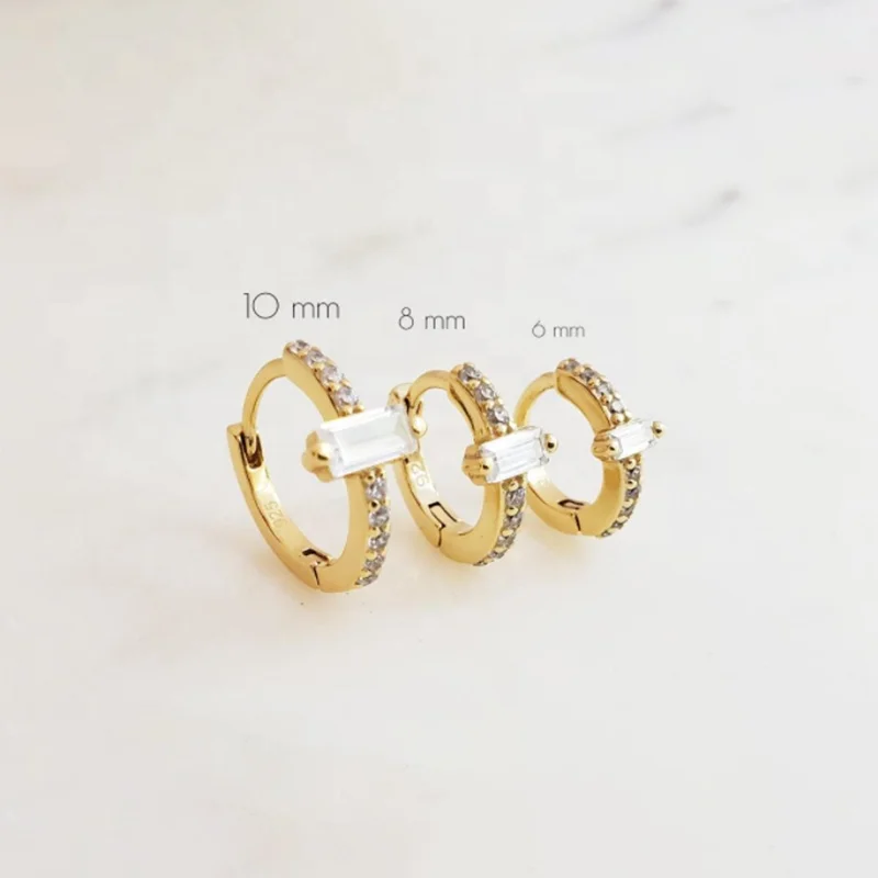 2021 New Ins Square Stone Round Hoop Earrings for Women Girls Earrings Cartilage 925 Sterling Silver Pendientes Wedding Jewelry, Gold and silver
2021 New Ins Square Stone Round Hoop Earrings for Women Girls Earrings Cartilage 925 Sterling Silver Pendientes Wedding Jewelry, Gold and silver