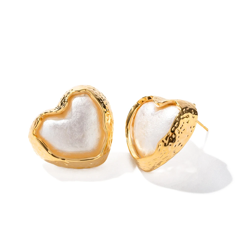 New Arrival 18K Gold Plated Brass Charm Jewelry Imitation Shell Heart Stud Earrings for Girls
New Arrival 18K Gold Plated Brass Charm Jewelry Imitation Shell Heart Stud Earrings for Girls