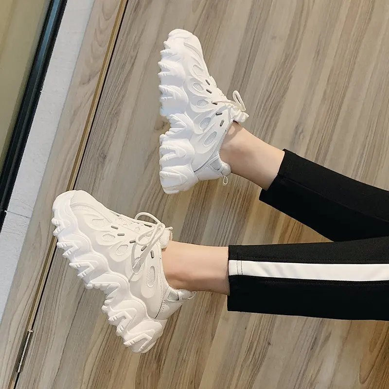 Autumn Winter Lace-up Ladies Fashion Designer Chunky Sneakers For Women Platforms Female Plush Warm Shoes Casual Sport Sneakers
Autumn Winter Lace-up Ladies Fashion Designer Chunky Sneakers For Women Platforms Female Plush Warm Shoes Casual Sport Sneakers
