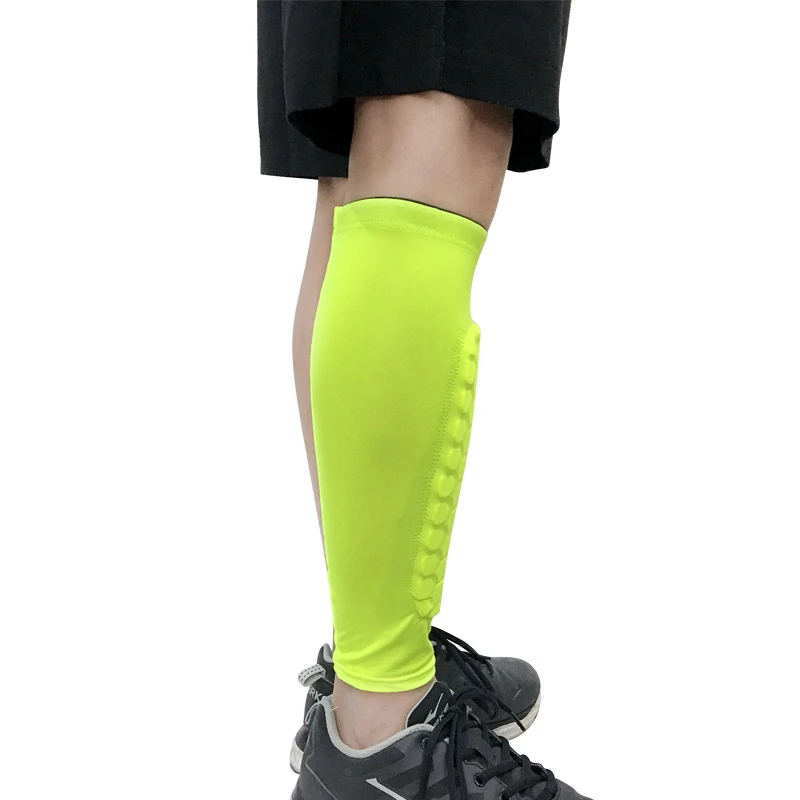 Hot sale soccer shin pads carbon shin guard breathable football match protection custom logo Manufacturer, Green,black,red,orange,blue
Hot sale soccer shin pads carbon shin guard breathable football match protection custom logo Manufacturer, Green,black,red,orange,blue
