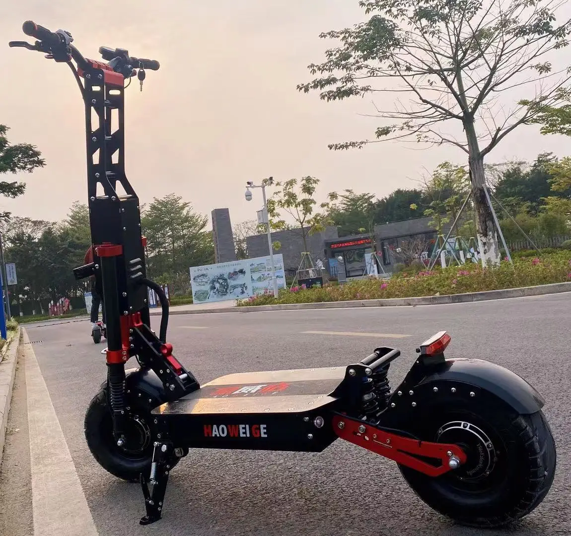Hot Selling 72v 8000w Dual Motor Electric Scooter Powful E Scooter Fat Tires Kick Scooter
Hot Selling 72v 8000w Dual Motor Electric Scooter Powful E Scooter Fat Tires Kick Scooter