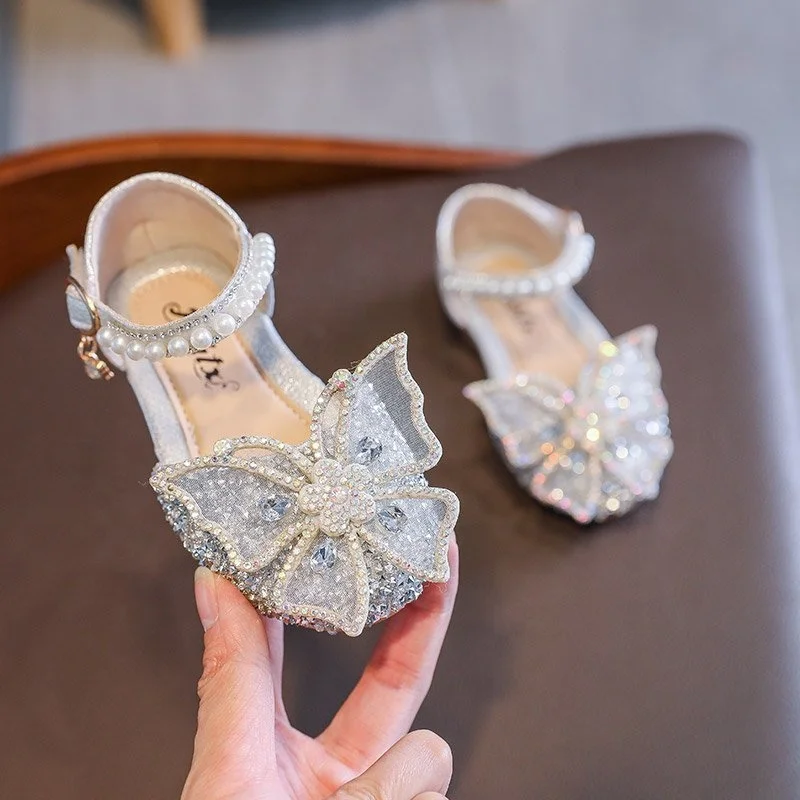 Fashion Summer Dance Dress Princess Party Butterfly Pearl Flat Sandals Girls Shoes Kids
Fashion Summer Dance Dress Princess Party Butterfly Pearl Flat Sandals Girls Shoes Kids