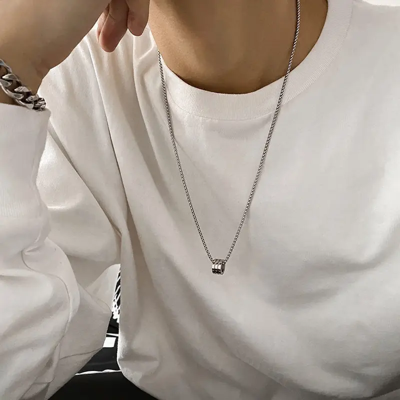 Hot sale Minimalist Circle Pendant Necklace Stainless Steel Chain Fine Jewelry Necklace For Men and Women
Hot sale Minimalist Circle Pendant Necklace Stainless Steel Chain Fine Jewelry Necklace For Men and Women