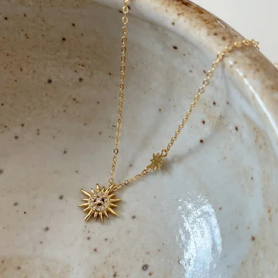 925 Sterling Silver Shiny Crystal Star Pendant Necklace 18K Gold Plated S925 CZ Star Clavicle Sun Necklace
925 Sterling Silver Shiny Crystal Star Pendant Necklace 18K Gold Plated S925 CZ Star Clavicle Sun Necklace
