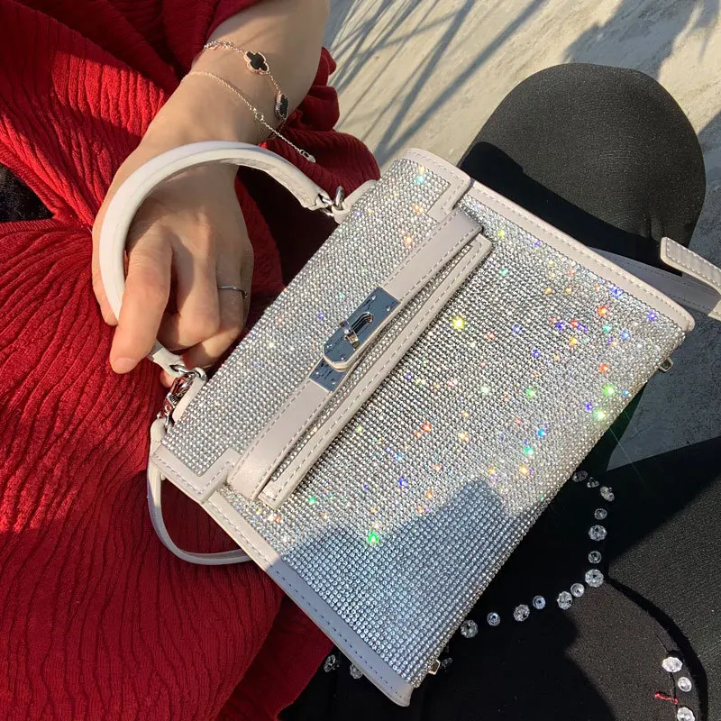2021 bling rhinestones handbag Retro lock platinum handbag with diamonds and rhinestones, Customizable
2021 bling rhinestones handbag Retro lock platinum handbag with diamonds and rhinestones, Customizable