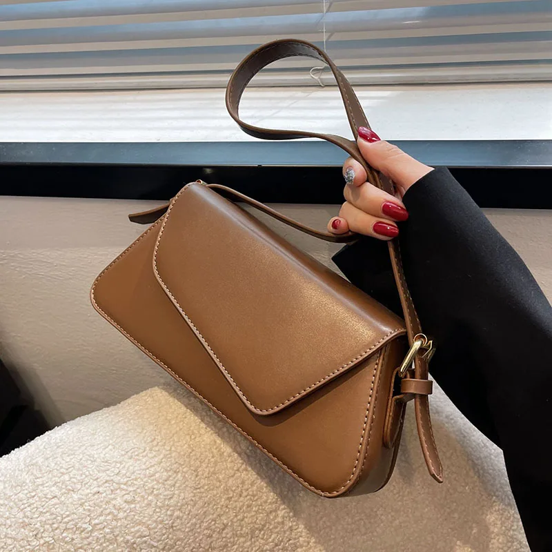 2022 Custom logo mini messenger purse women hand bags pu leather underarm purse handbags ladies small shoulder bag
2022 Custom logo mini messenger purse women hand bags pu leather underarm purse handbags ladies small shoulder bag