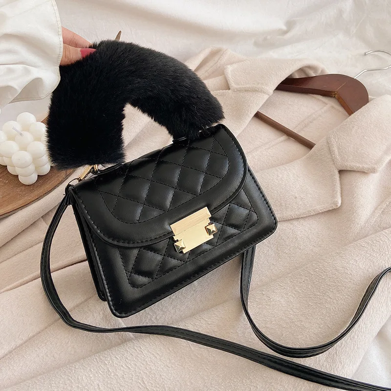 Tas wanita 2021 Winter dratini plush women hand bags wholesale hot selling luxury leather small handbags ladies crossbody bags, 4 colors
Tas wanita 2021 Winter dratini plush women hand bags wholesale hot selling luxury leather small handbags ladies crossbody bags, 4 colors