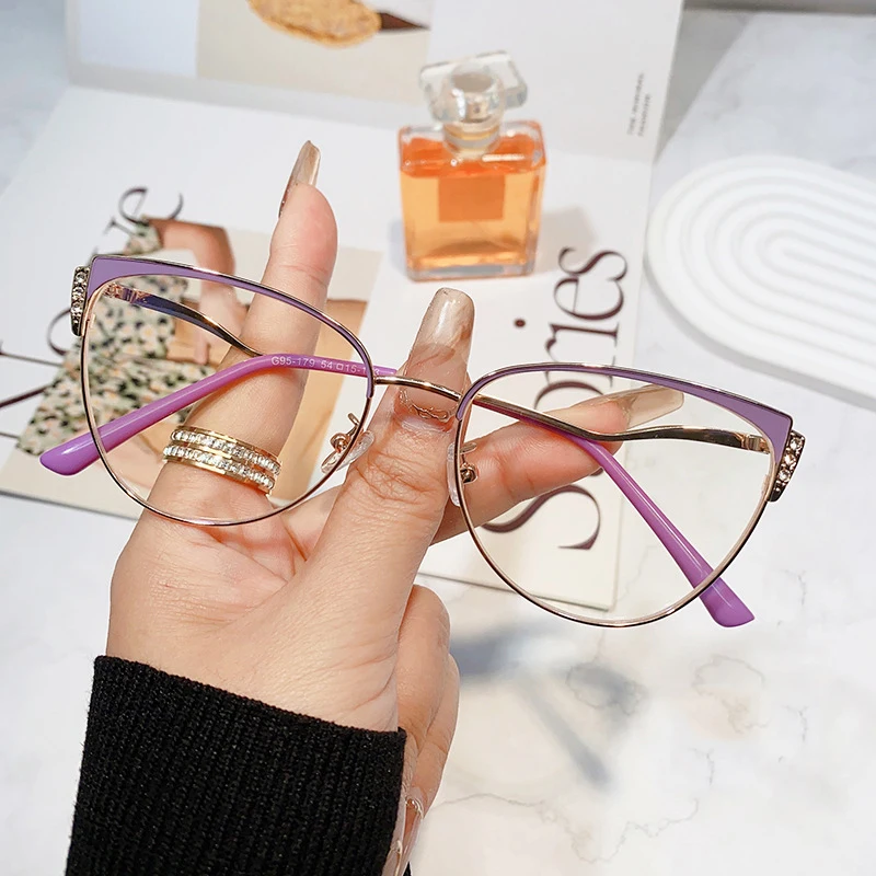 95179 Luxury metal cat eye glasses frame diamond computer anti blue light glasses unisex eyeglasses frame 2023
95179 Luxury metal cat eye glasses frame diamond computer anti blue light glasses unisex eyeglasses frame 2023