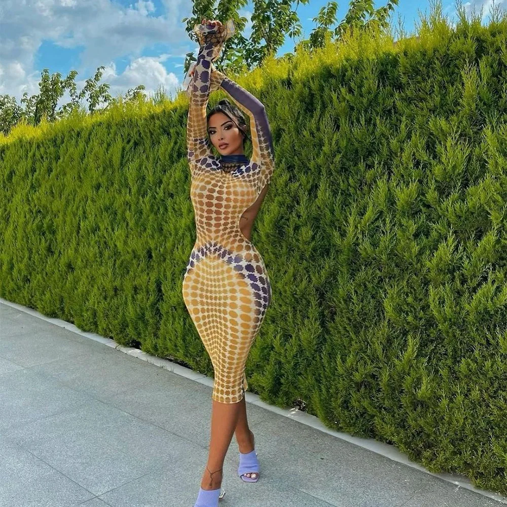 Hot Selling Style Women's Yellow Polka Dot Dress Yellow Backless Digital Print Midi Long Dress
Hot Selling Style Women's Yellow Polka Dot Dress Yellow Backless Digital Print Midi Long Dress
