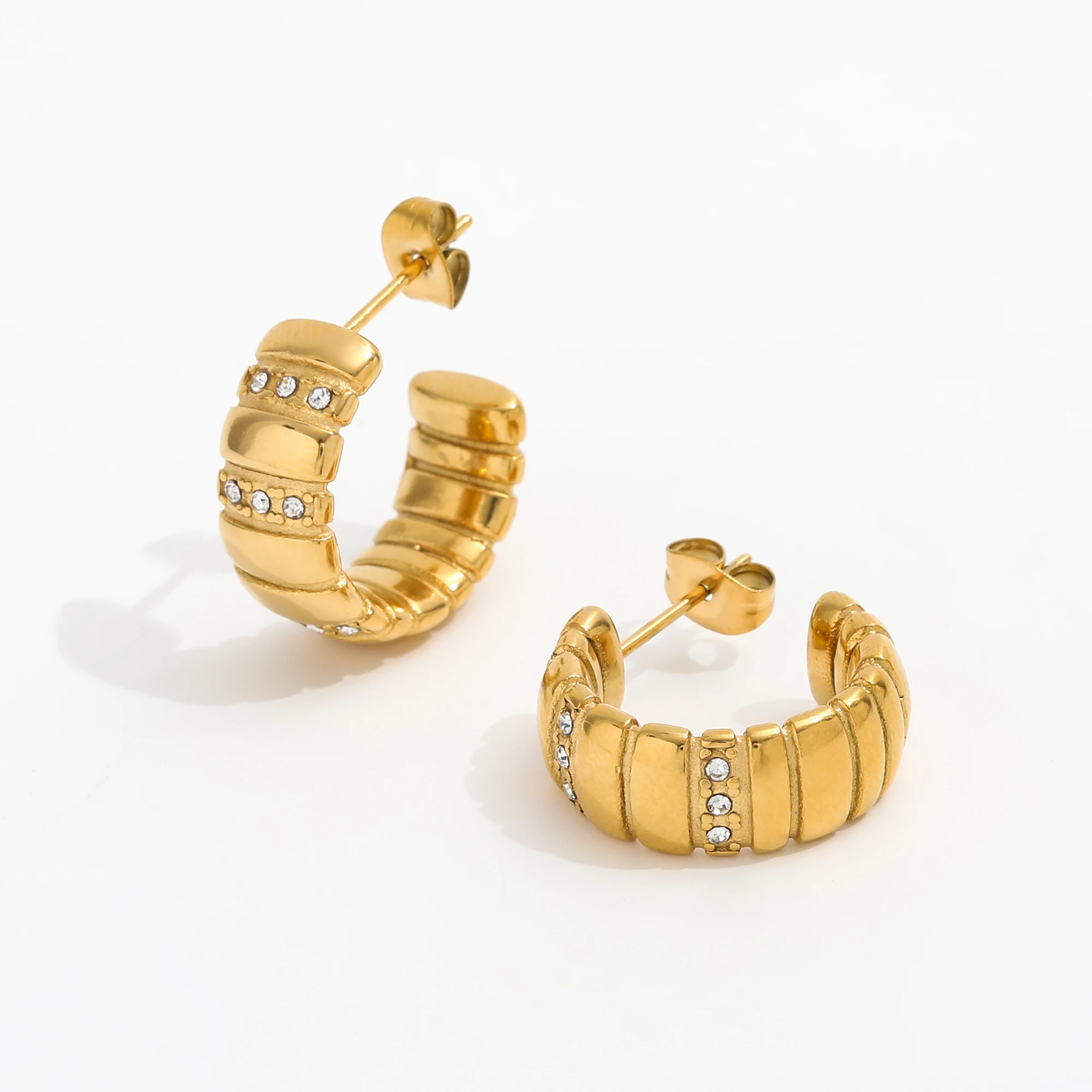 Trendy 18K PVD Gold Plated Waterproof Tarnish Free Luxury CZ Stainless Steel Hoop Earring
Trendy 18K PVD Gold Plated Waterproof Tarnish Free Luxury CZ Stainless Steel Hoop Earring