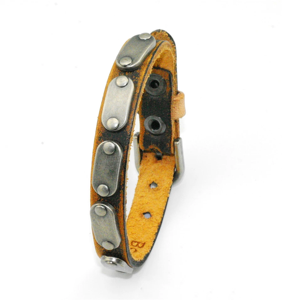 Stock Selling Wholesale Cheap Price Cowhide Vintage Bracelet Distressed Rivets Adjustable Men's Bracelet Jewelry For Men
Stock Selling Wholesale Cheap Price Cowhide Vintage Bracelet Distressed Rivets Adjustable Men's Bracelet Jewelry For Men