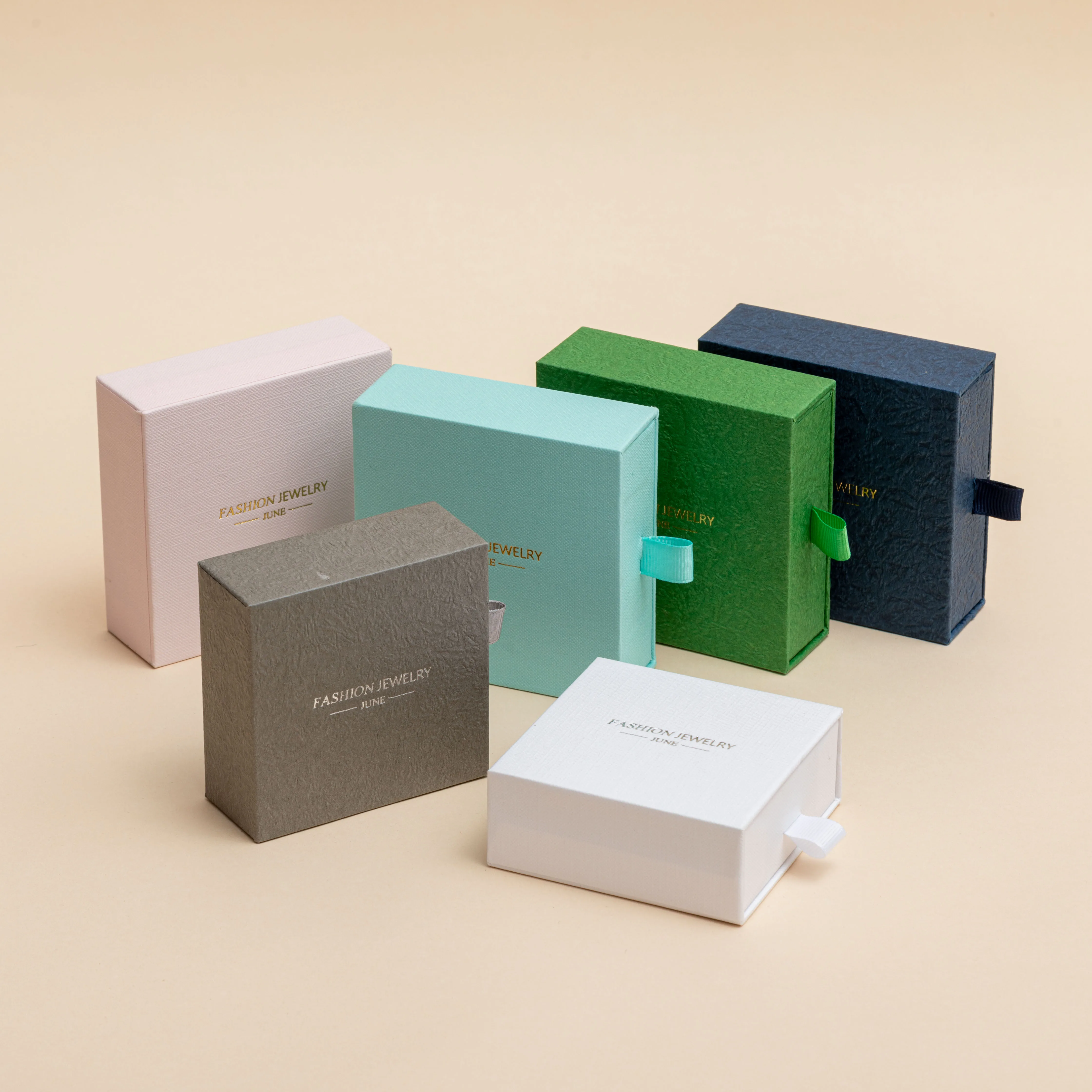 Custom Jewelry Package Drawing Box Package Slide Drawer Paper jewelry Box with Pouch for Earring Bracelet Necklace Ring
Custom Jewelry Package Drawing Box Package Slide Drawer Paper jewelry Box with Pouch for Earring Bracelet Necklace Ring