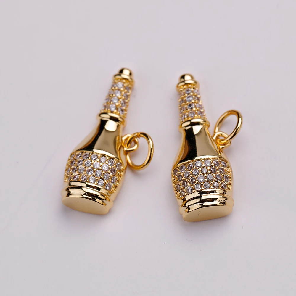 Tricolor copper zirconium microinlaid white zircon pendant in the shape of a wine bottle
Tricolor copper zirconium microinlaid white zircon pendant in the shape of a wine bottle