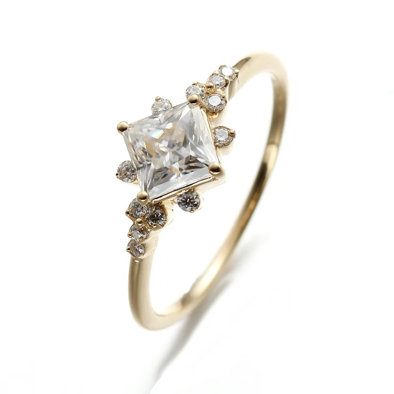 1CT Princess Cut def Colorless vvs Charles Colvard Forever One 18k yellow gold ring moissanite diamond jewelry
1CT Princess Cut def Colorless vvs Charles Colvard Forever One 18k yellow gold ring moissanite diamond jewelry