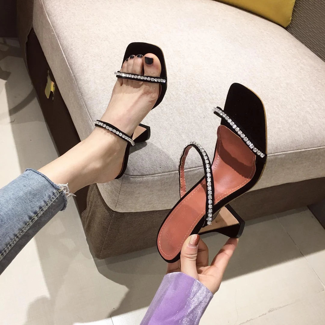101415 Summer fashion women double strap slipper crystal rhinestone decor slides sandals flared block heel square toe lady mules
101415 Summer fashion women double strap slipper crystal rhinestone decor slides sandals flared block heel square toe lady mules