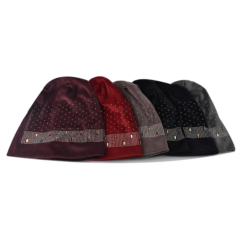 Free shipping wholesale european american pearl windproof helmet soft steel ball warm knitting beanie hat for woman
Free shipping wholesale european american pearl windproof helmet soft steel ball warm knitting beanie hat for woman