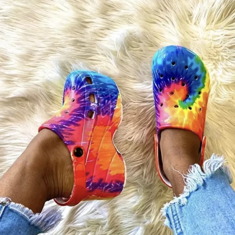 Customized ladies high heel sandals ladies platform garden shoes fashion eva clogs
Customized ladies high heel sandals ladies platform garden shoes fashion eva clogs