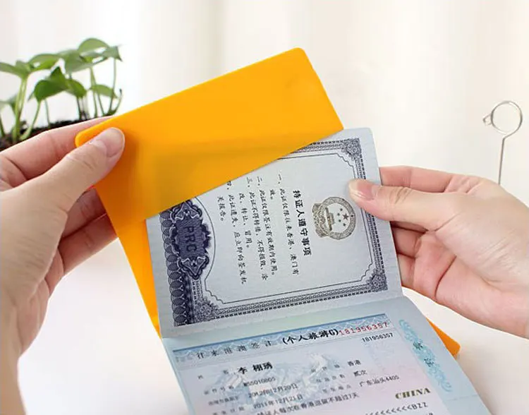 Travel Silicone Passport Cover Document Cover Business Credit Card Ticket Organizer, Transparent, matte
Travel Silicone Passport Cover Document Cover Business Credit Card Ticket Organizer, Transparent, matte