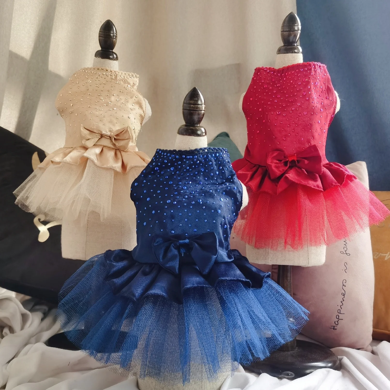 Sohpety Luxury Summer Party Fashion Harness Match Pet Costume Funny Wedding Cute Cat Clothes Dog Dress
Sohpety Luxury Summer Party Fashion Harness Match Pet Costume Funny Wedding Cute Cat Clothes Dog Dress