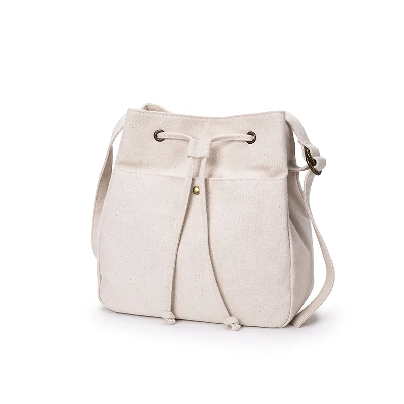 Tide Korean version of the wild cross-body shoulder bag large capacity simple wild fashion bucket bag
Tide Korean version of the wild cross-body shoulder bag large capacity simple wild fashion bucket bag