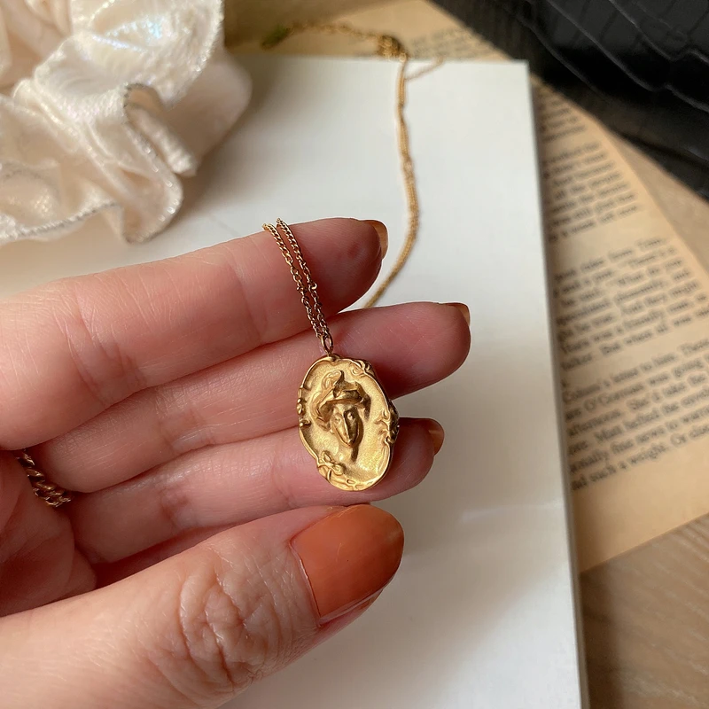 Double Side Cameo Irregular Woman Portrait Coin Necklace 18K Gold Plated Pendant Necklace French Vintage Stainless Steel Jewelry
Double Side Cameo Irregular Woman Portrait Coin Necklace 18K Gold Plated Pendant Necklace French Vintage Stainless Steel Jewelry
