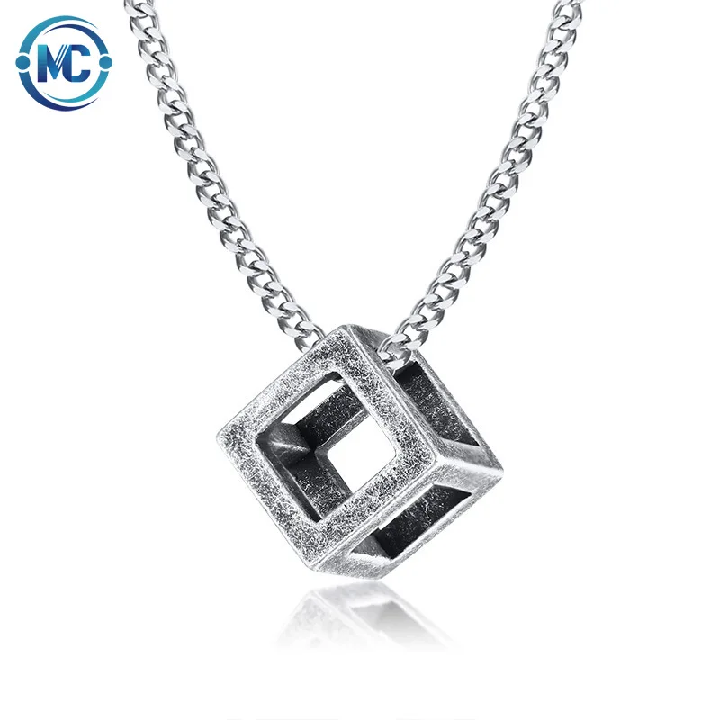 2021 Stainless Steel Hollow out square pendant vintage men's stainless steel necklace
2021 Stainless Steel Hollow out square pendant vintage men's stainless steel necklace
