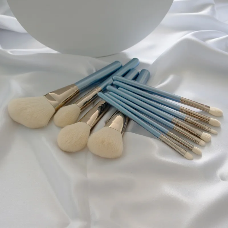 New hot sale vegetarian makeup brush custom LOGO blue eye shadow brush makeup brush tool
New hot sale vegetarian makeup brush custom LOGO blue eye shadow brush makeup brush tool
