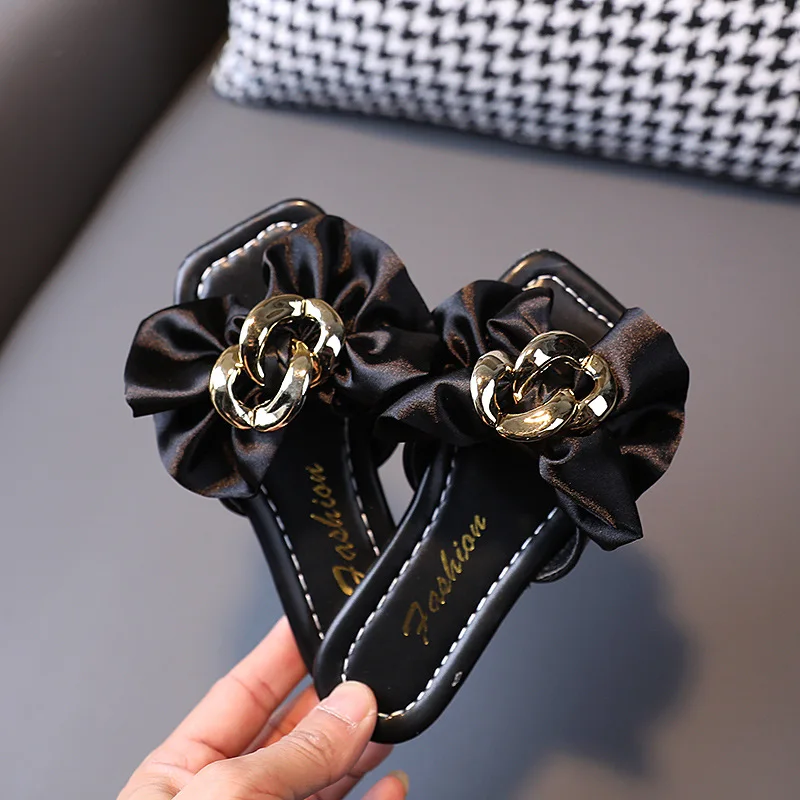 Candy Color Elegant Children Girls Slippers Sandals Fashion Soft Bottom Flats Slippers Outdoor Beach Casual Comfort Sandals, Yellow black white
Candy Color Elegant Children Girls Slippers Sandals Fashion Soft Bottom Flats Slippers Outdoor Beach Casual Comfort Sandals, Yellow black white