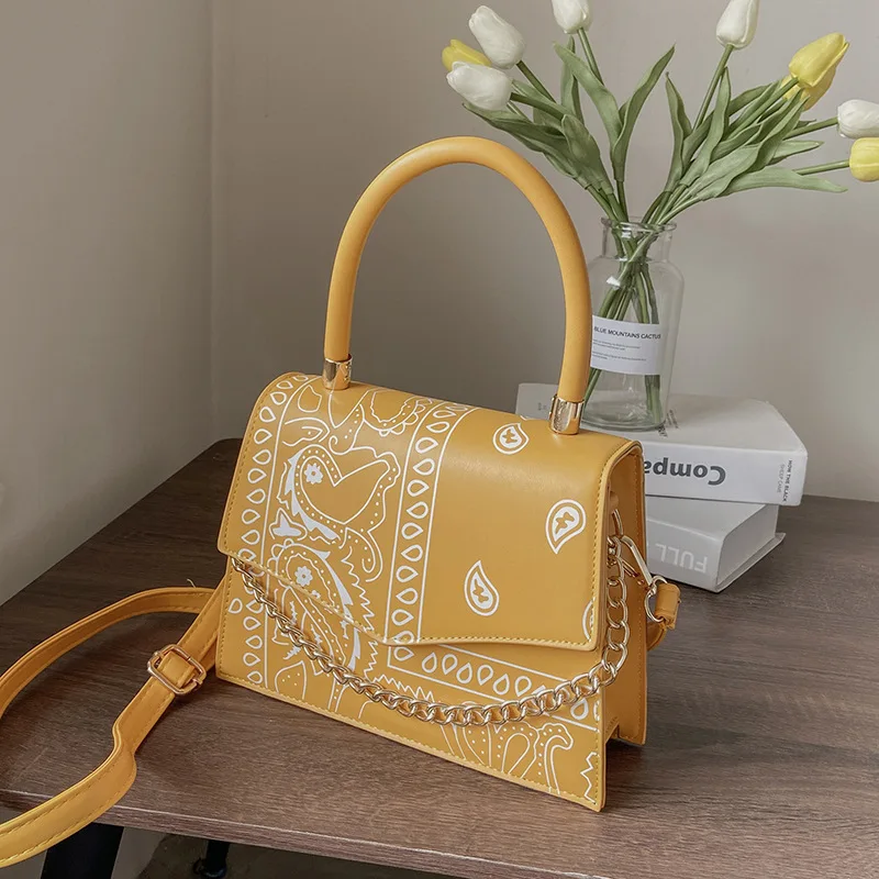 2021 Bandana Purses Tote Bags Women Handbags Ladies Luxury Cute Designer Cosmetic Wholesale New Release Purses Handbags Box Bags
2021 Bandana Purses Tote Bags Women Handbags Ladies Luxury Cute Designer Cosmetic Wholesale New Release Purses Handbags Box Bags