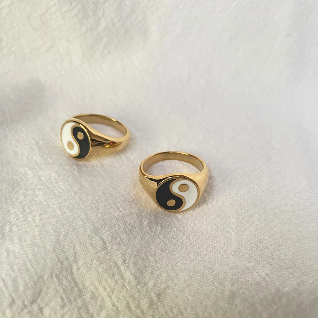 Black Enamel Yin and Yang Rings Circle Geometric 18K Gold Plated Rings for Women Vintage Minimalist Stainless Steel Jewelry 2021
Black Enamel Yin and Yang Rings Circle Geometric 18K Gold Plated Rings for Women Vintage Minimalist Stainless Steel Jewelry 2021