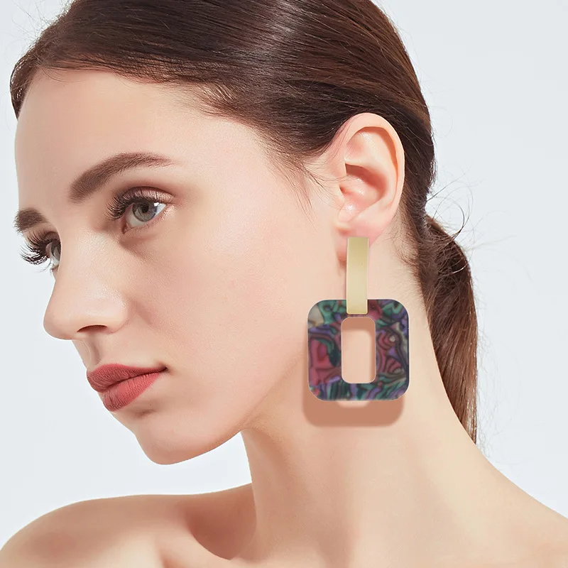 2020 Fashion Retro Exaggerated Acrylic Geometric Amber Pattern Stud Earrings For Women, Picture
2020 Fashion Retro Exaggerated Acrylic Geometric Amber Pattern Stud Earrings For Women, Picture