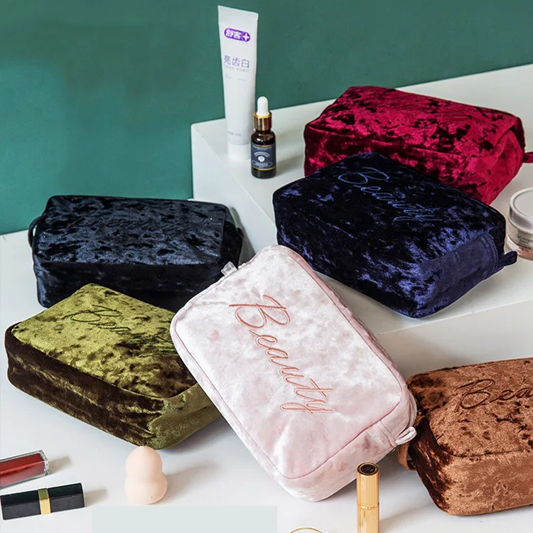 High Quality luxury Make Up Pouch with Zipper custom embroidery logo Soft Velvet Cosmetic Bag for Women, Customized
High Quality luxury Make Up Pouch with Zipper custom embroidery logo Soft Velvet Cosmetic Bag for Women, Customized