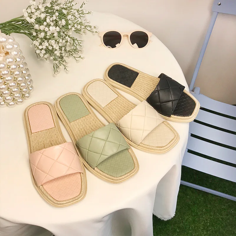 Xuqing 2021 trendy solid color Pu leather flat women's sandals elegant slides sandals femme, 4 colors
Xuqing 2021 trendy solid color Pu leather flat women's sandals elegant slides sandals femme, 4 colors