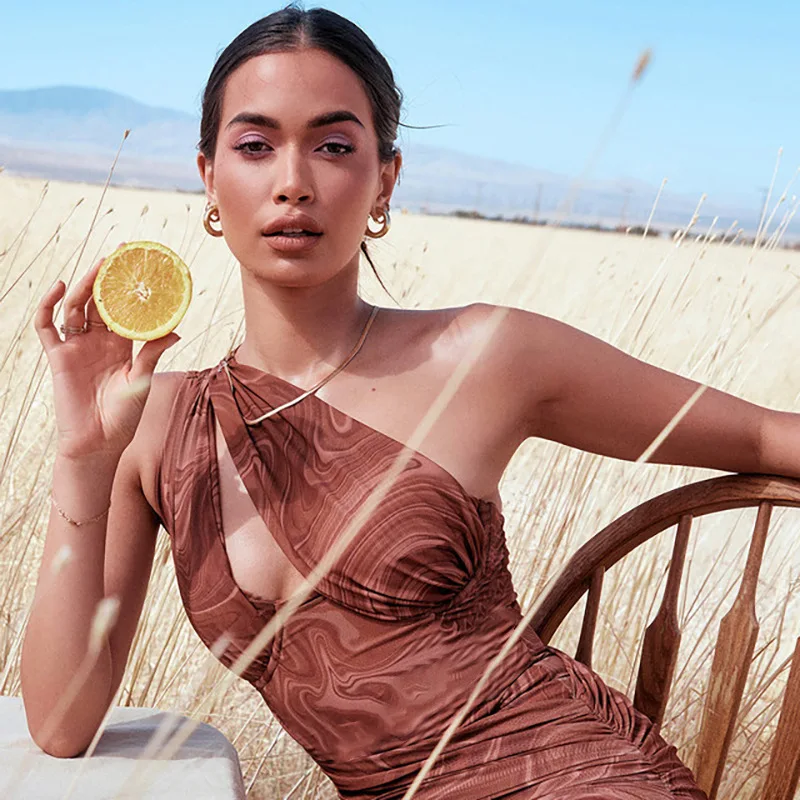 One shoulder open back mini dress short bodycon dress, Picture color
One shoulder open back mini dress short bodycon dress, Picture color