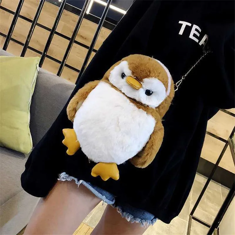 2020 New arrival cute plush fur penguin bag fashion women chain 3D cartoon shoulder bags wholesale
2020 New arrival cute plush fur penguin bag fashion women chain 3D cartoon shoulder bags wholesale