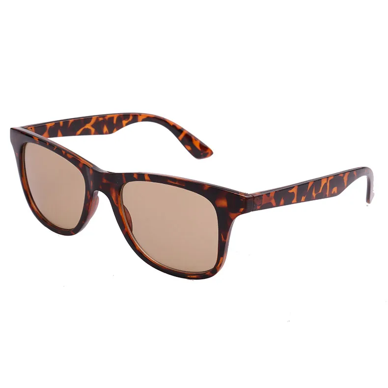 Custom logo latest fashion high quality leopard print women and men sunglasses 
Custom logo latest fashion high quality leopard print women and men sunglasses