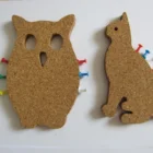 Fridge magnet with pin for hanging paper