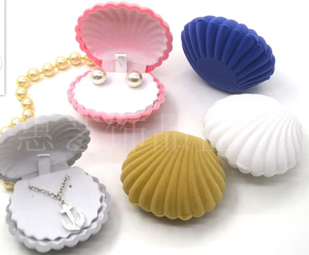 jewelry box wholesale nacre velvet necklace earring box shell shape mother of pearl box, White,pink,beige,blue,light gray
jewelry box wholesale nacre velvet necklace earring box shell shape mother of pearl box, White,pink,beige,blue,light gray