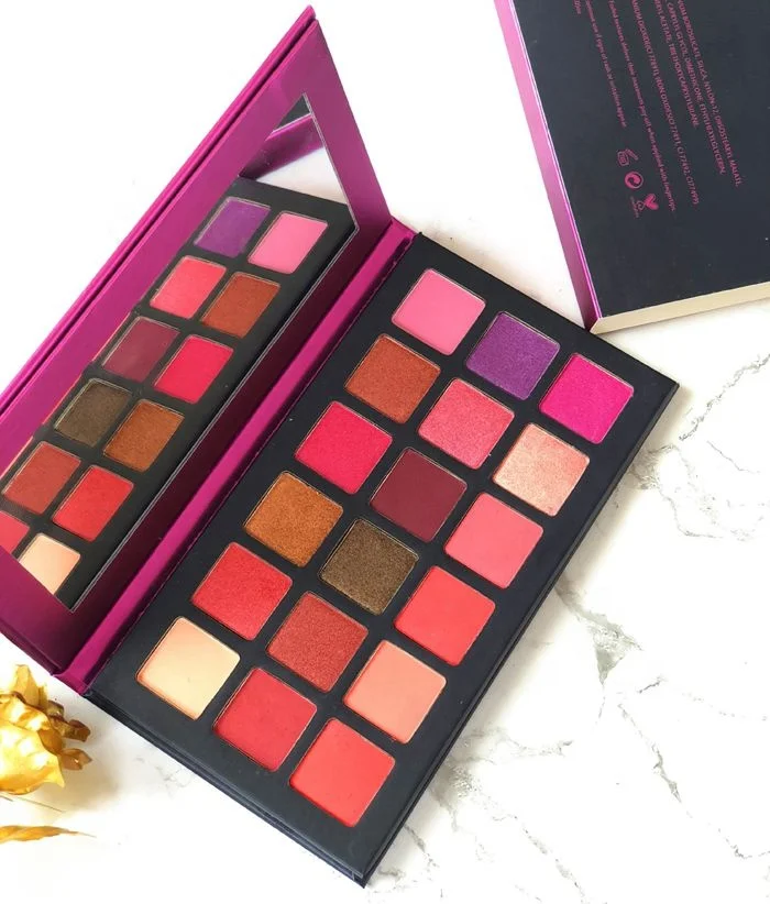 New Design Private Label Cosmetic High Pigment Long Lasting Colorful Matte Shimmer Summer Eyeshadow Palette
New Design Private Label Cosmetic High Pigment Long Lasting Colorful Matte Shimmer Summer Eyeshadow Palette