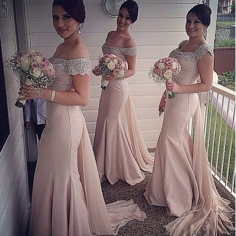 Vestito da damigella Customized Long Applique Cap Sleeve Chiffon Mermaid Royal Bridesmaid Dresses With Detachable Tail
Vestito da damigella Customized Long Applique Cap Sleeve Chiffon Mermaid Royal Bridesmaid Dresses With Detachable Tail