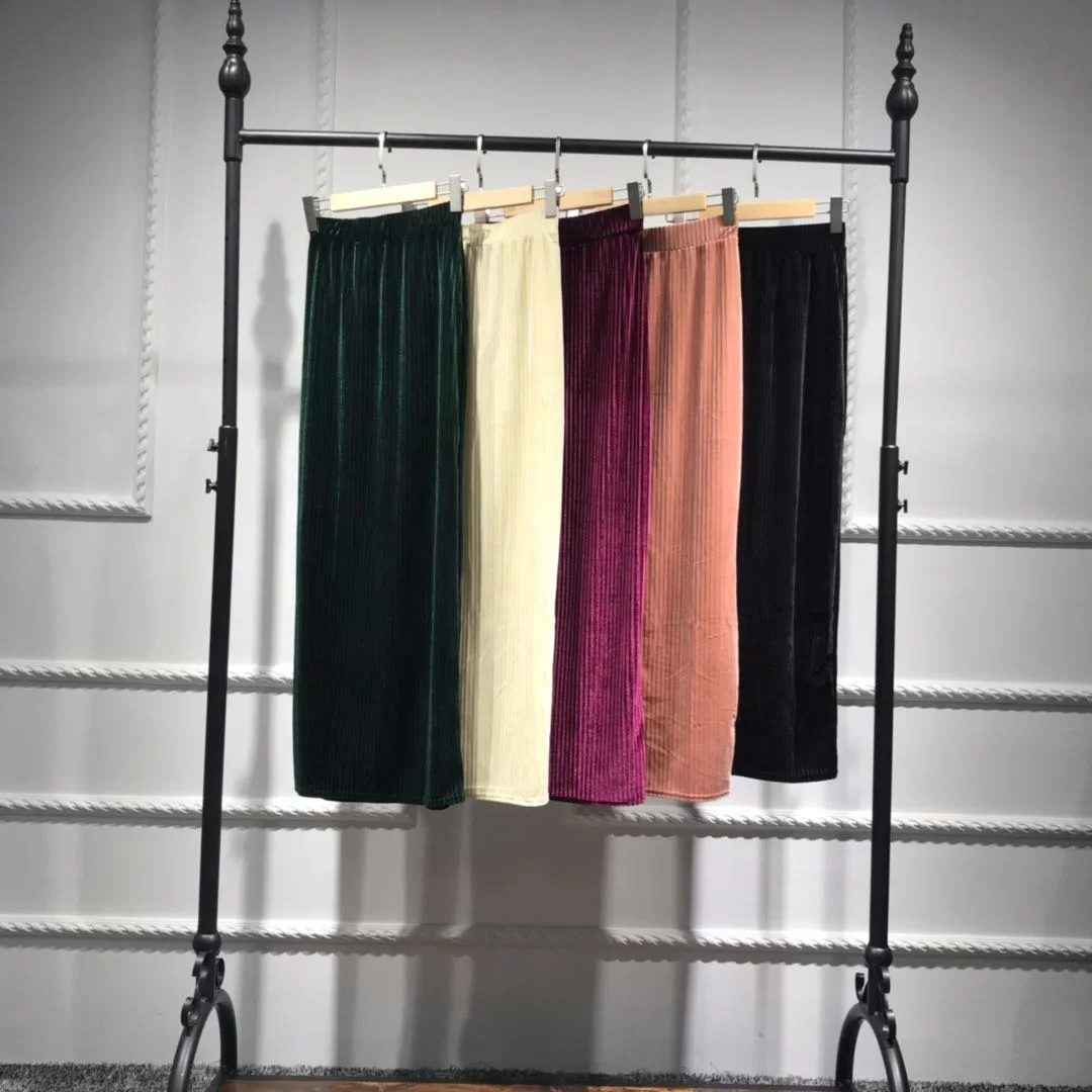 2019 fashion hot sale velvet skirts 5 colors long skirts for muslim girls, Black, wine red, apricot, dark green, pink
2019 fashion hot sale velvet skirts 5 colors long skirts for muslim girls, Black, wine red, apricot, dark green, pink